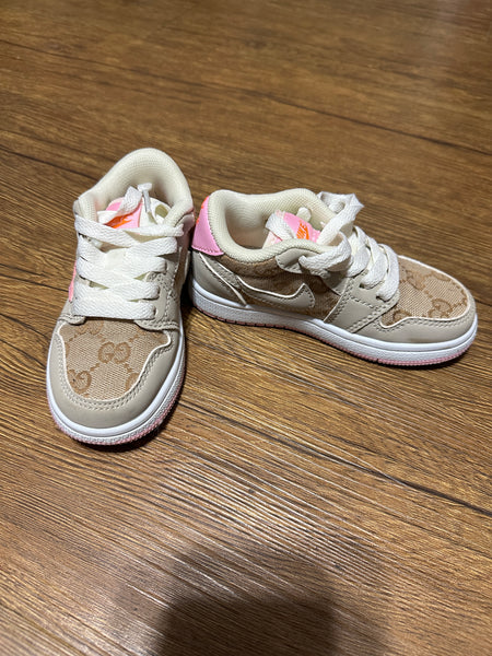 Pink go go shoes (9C)