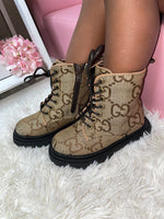 Go go boots (RTS)